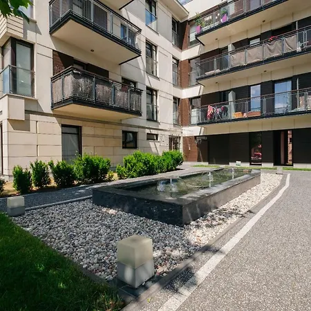 Apartman Modern Across The Ponds By Bookinghost