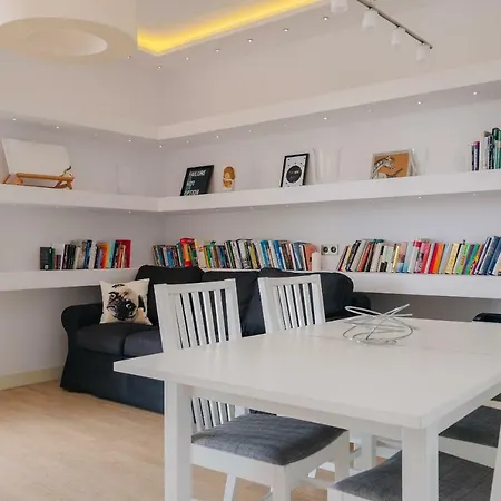 Apartman Modern Across The Ponds By Bookinghost *
