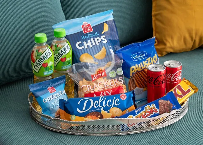 Modern Across The Ponds By Bookinghost وارسو