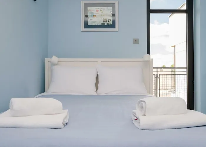 Apartman Modern Across The Ponds By Bookinghost Varsó