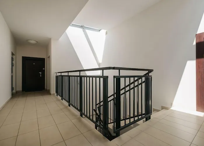 Modern Across The Ponds By Bookinghost Apartman Varsó