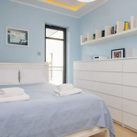 Modern Across The Ponds By Bookinghost Appartement *