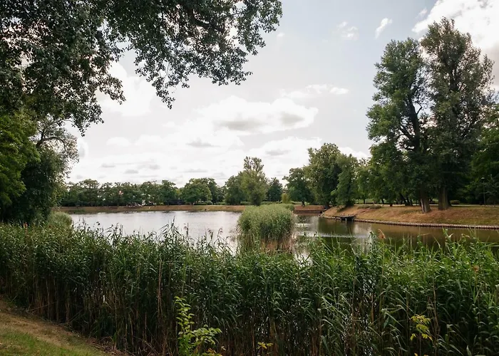 Appartement Modern Across The Ponds By Bookinghost *