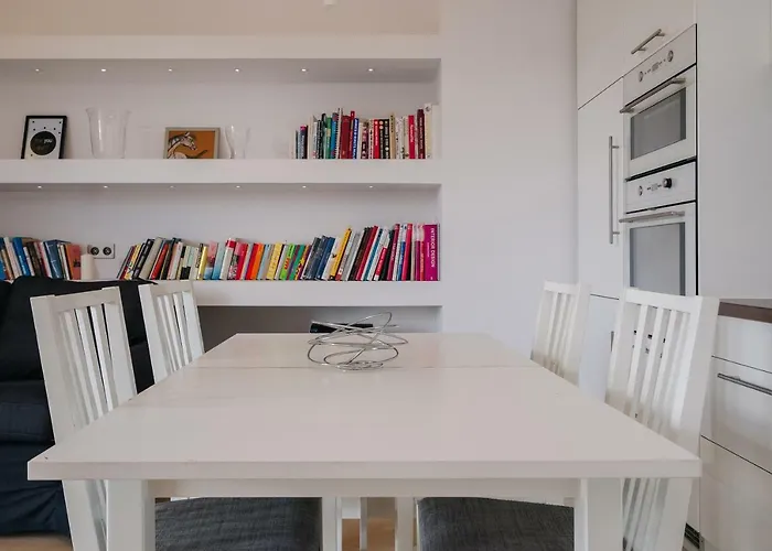 Appartement Modern Across The Ponds By Bookinghost Warschau