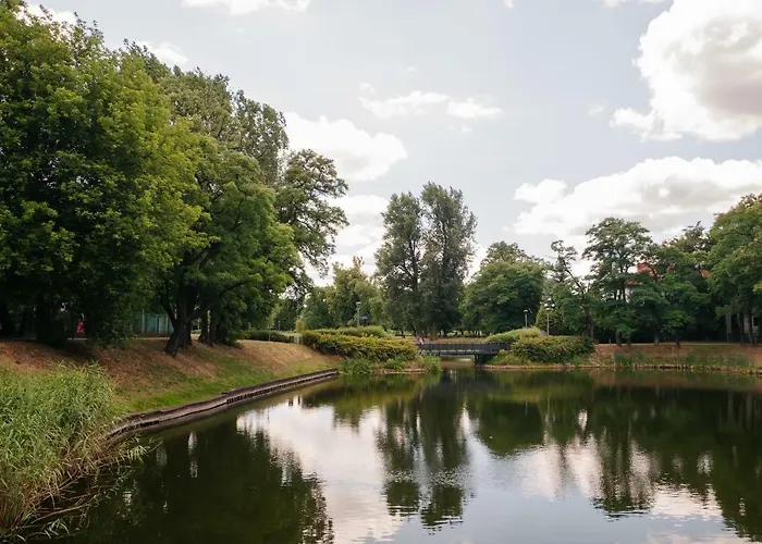 Appartement Modern Across The Ponds By Bookinghost *